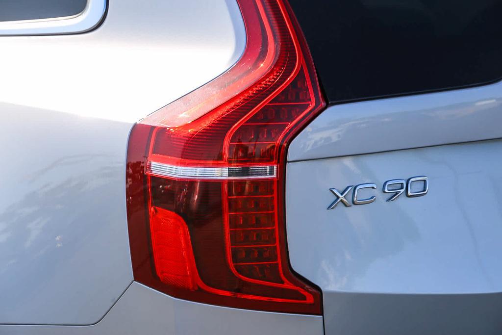 used 2019 Volvo XC90 Hybrid car, priced at $36,553