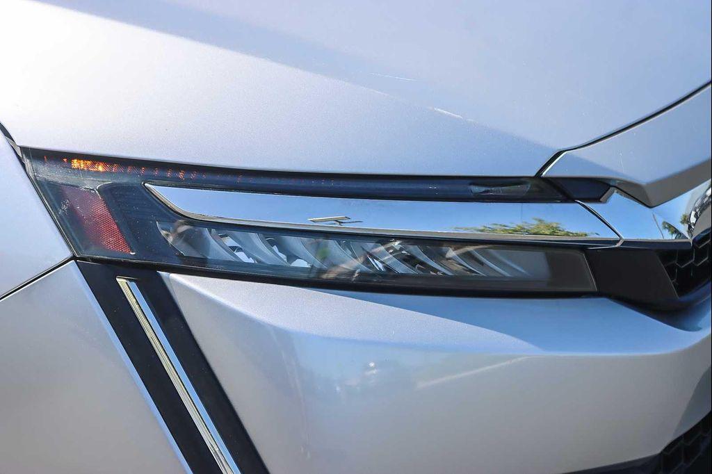 used 2018 Honda Clarity Plug-In Hybrid car, priced at $17,883