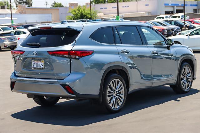 used 2021 Toyota Highlander Hybrid car, priced at $39,611