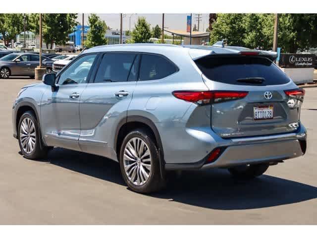 used 2021 Toyota Highlander Hybrid car, priced at $39,491