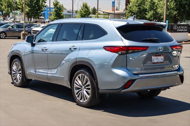 used 2021 Toyota Highlander Hybrid car, priced at $39,611