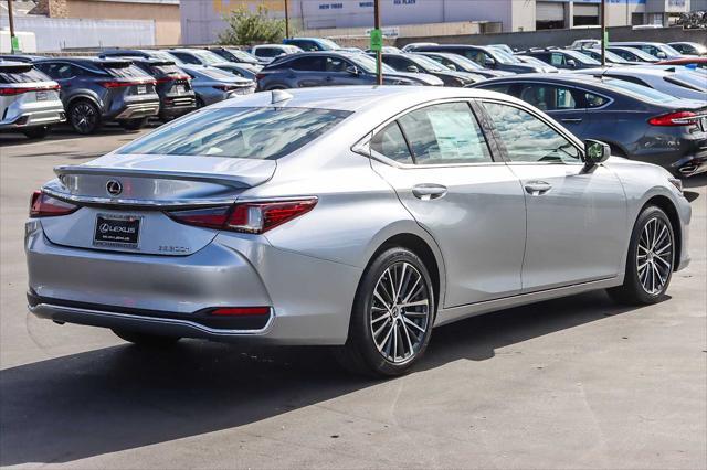 new 2025 Lexus ES 300h car, priced at $48,894