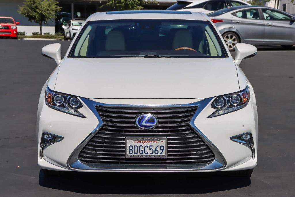 used 2018 Lexus ES 300h car, priced at $22,951