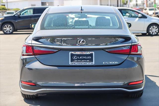 new 2025 Lexus ES 300h car, priced at $57,154