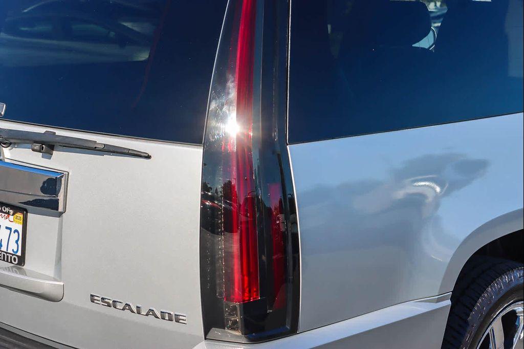 used 2011 Cadillac Escalade ESV car, priced at $13,182