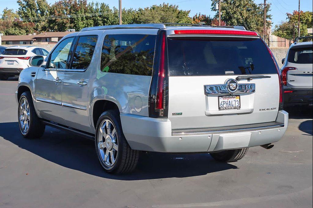 used 2011 Cadillac Escalade ESV car, priced at $13,182