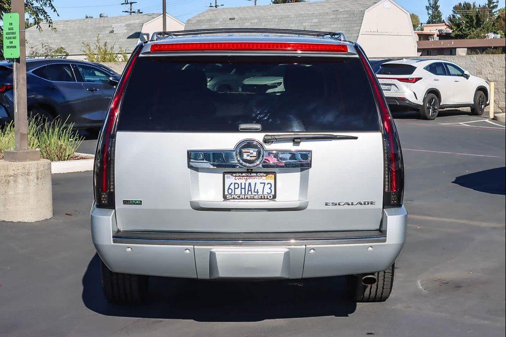 used 2011 Cadillac Escalade ESV car, priced at $13,182
