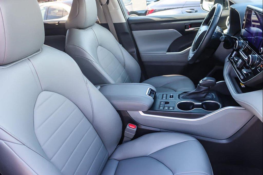 used 2023 Toyota Highlander car, priced at $34,943