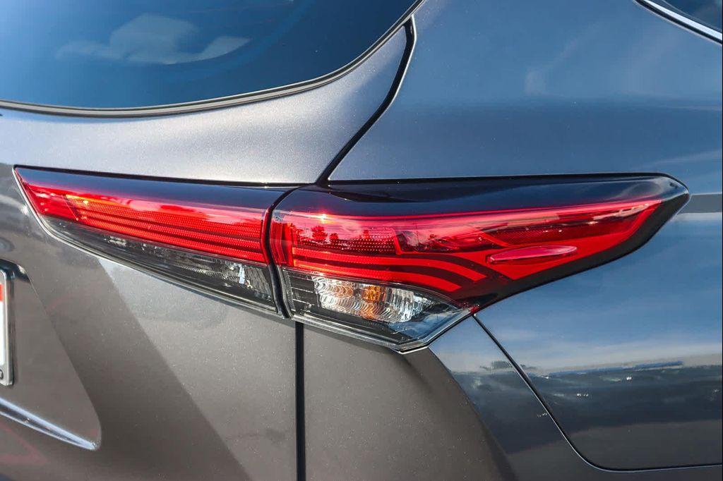 used 2023 Toyota Highlander car, priced at $34,943