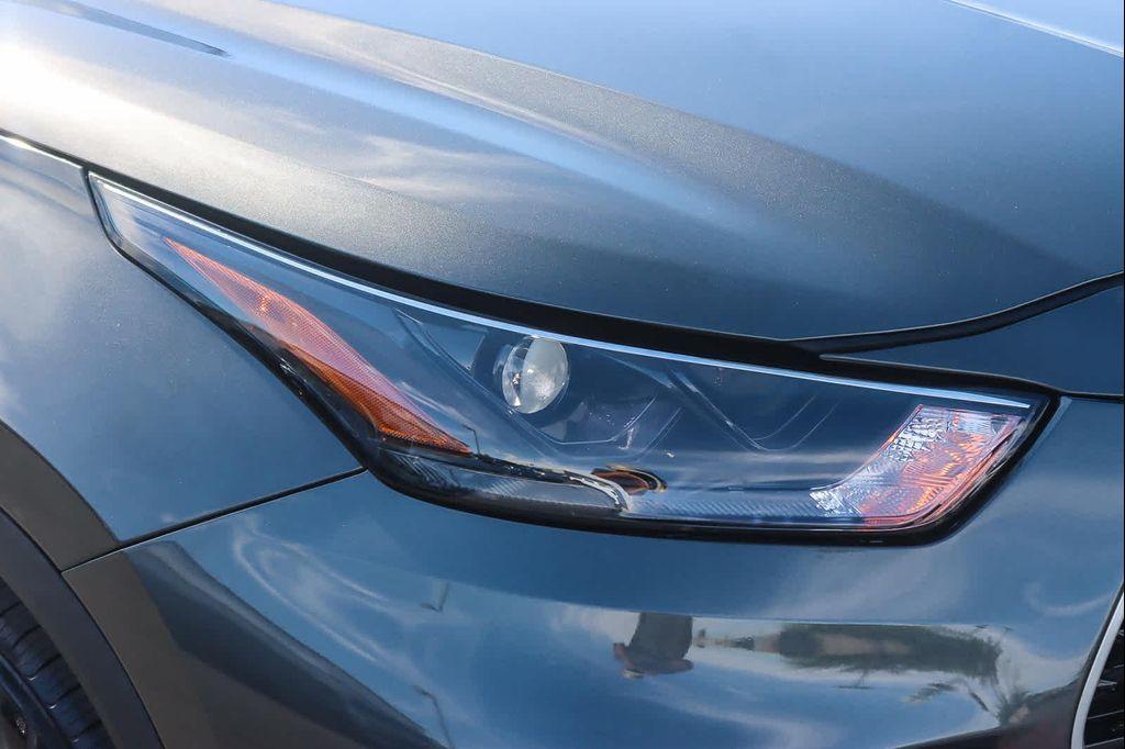 used 2023 Toyota Highlander car, priced at $34,943