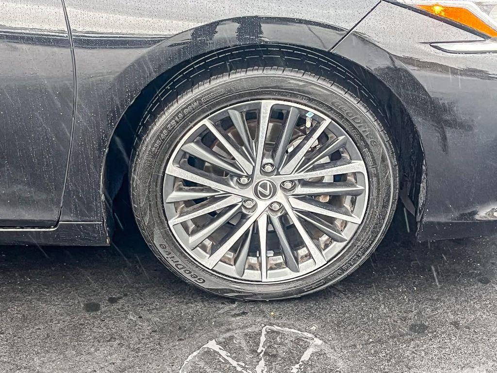 used 2022 Lexus ES 300h car, priced at $34,783