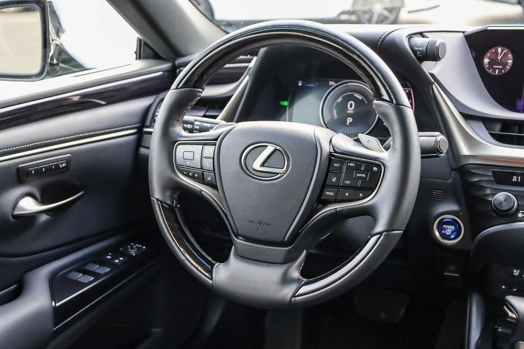 used 2020 Lexus ES 300h car, priced at $32,792