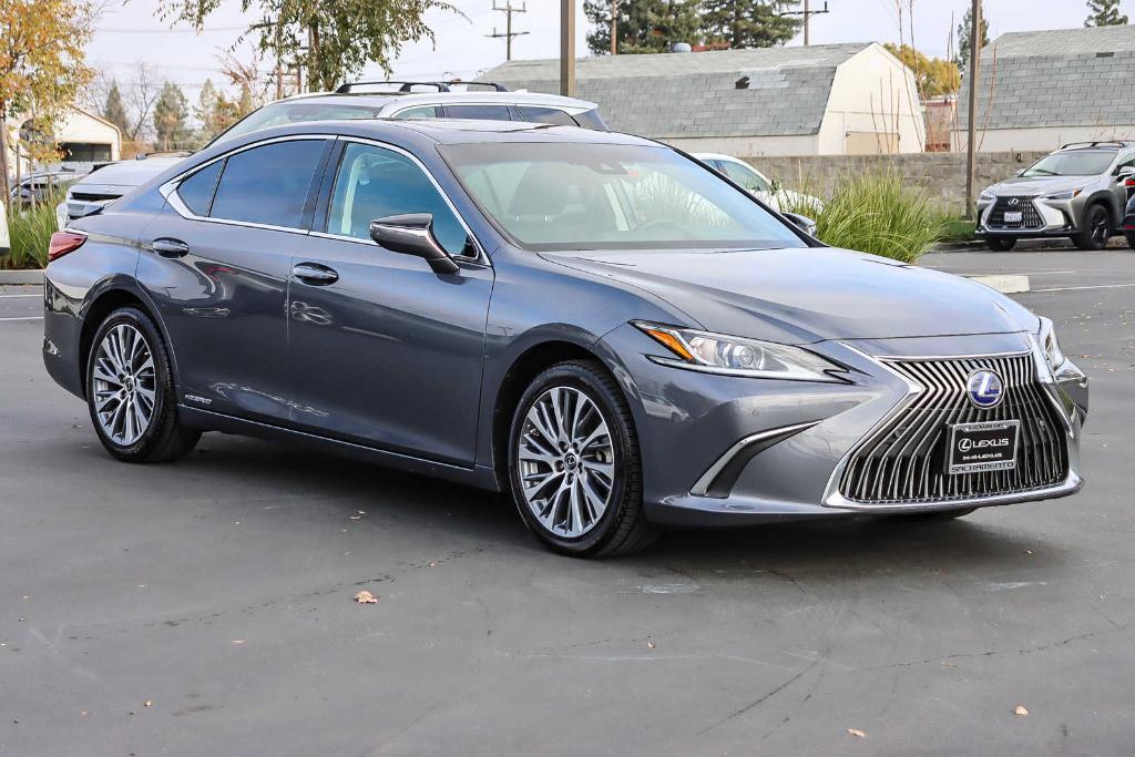 used 2020 Lexus ES 300h car, priced at $32,792