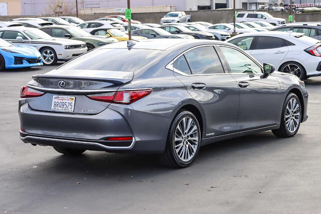 used 2020 Lexus ES 300h car, priced at $32,792