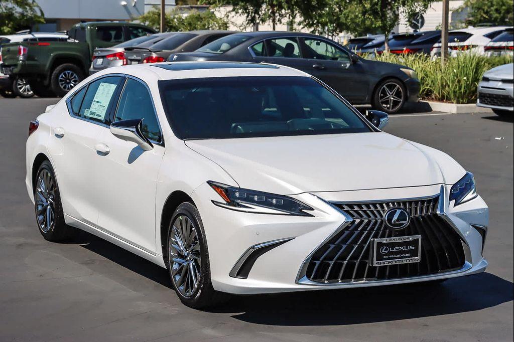 new 2025 Lexus ES 300h car, priced at $57,274