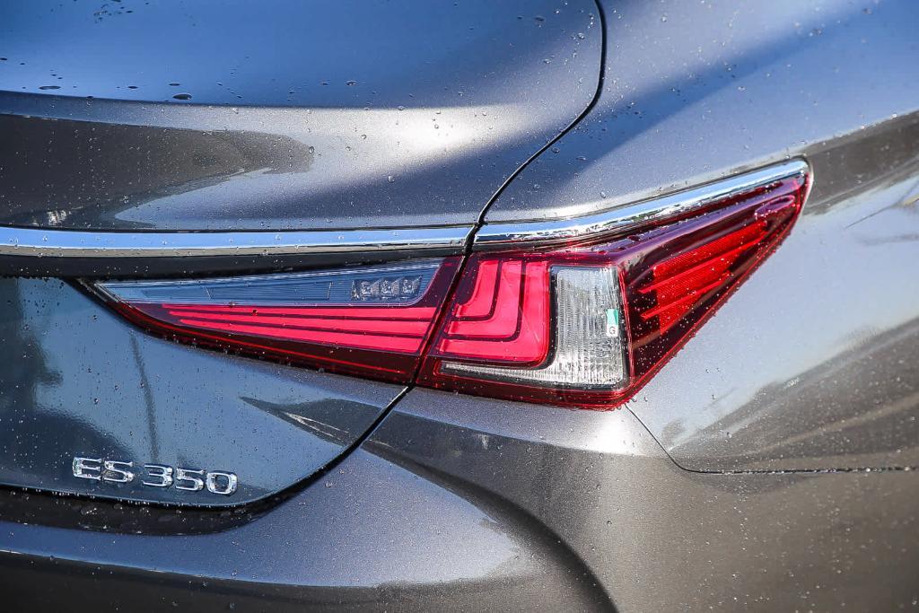 new 2024 Lexus ES 350 car, priced at $41,820