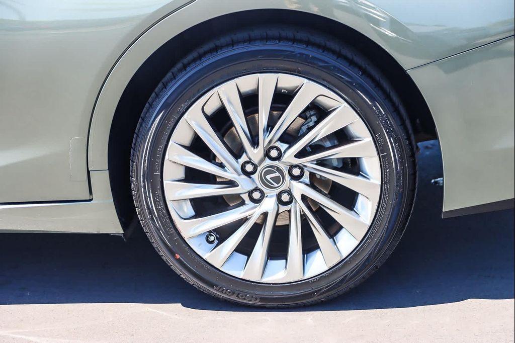 used 2019 Lexus ES 350 car, priced at $30,991