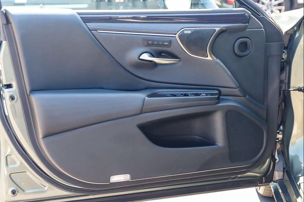 used 2019 Lexus ES 350 car, priced at $30,991