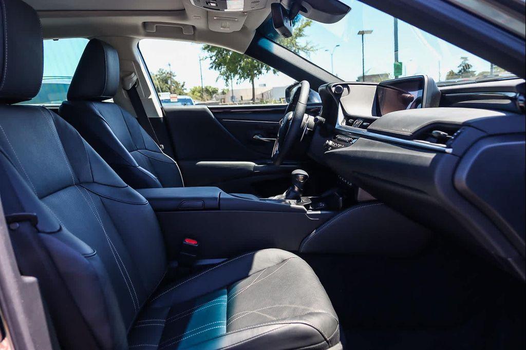 used 2019 Lexus ES 350 car, priced at $30,991