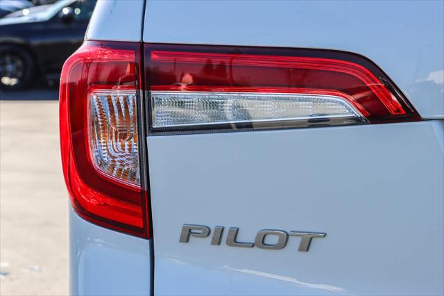 used 2022 Honda Pilot car, priced at $29,571