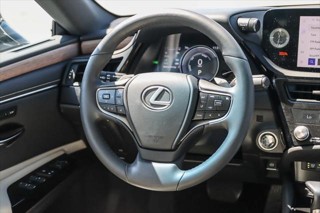 used 2023 Lexus ES 300h car, priced at $41,381