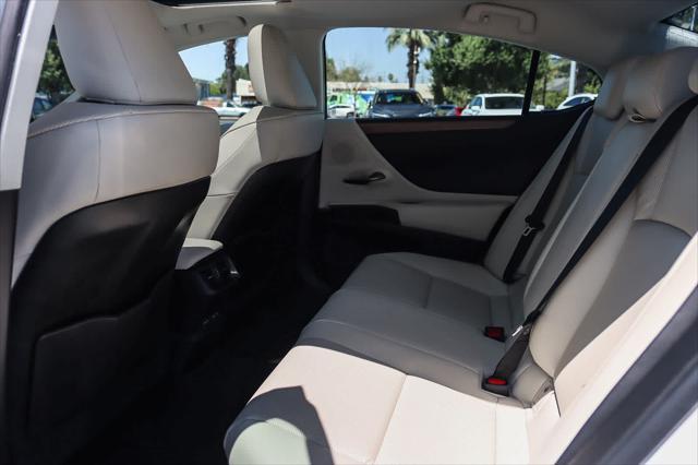 used 2023 Lexus ES 300h car, priced at $41,381
