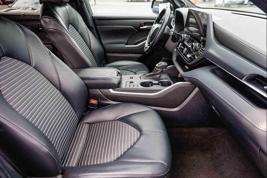 used 2023 Toyota Highlander car, priced at $35,202