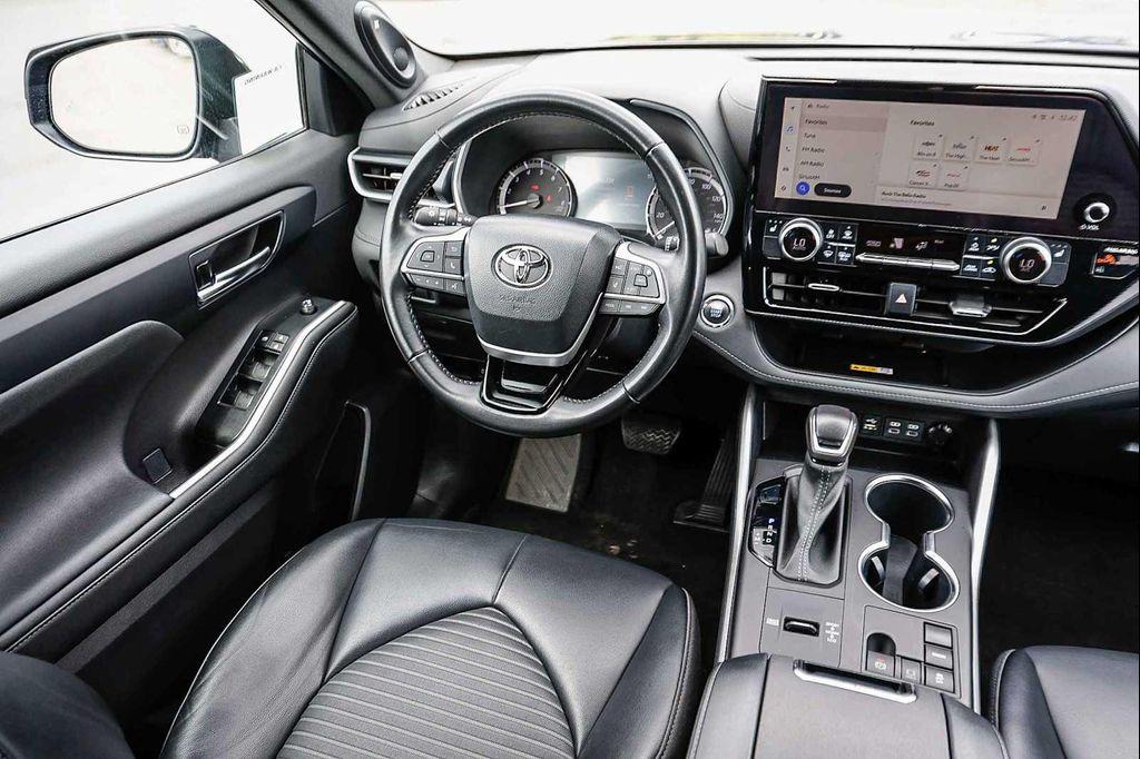 used 2023 Toyota Highlander car, priced at $35,202