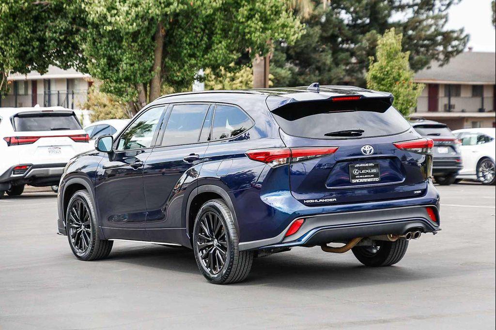 used 2023 Toyota Highlander car, priced at $35,202