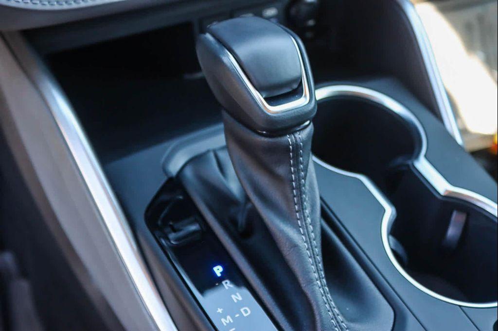 used 2022 Toyota Highlander car, priced at $38,521
