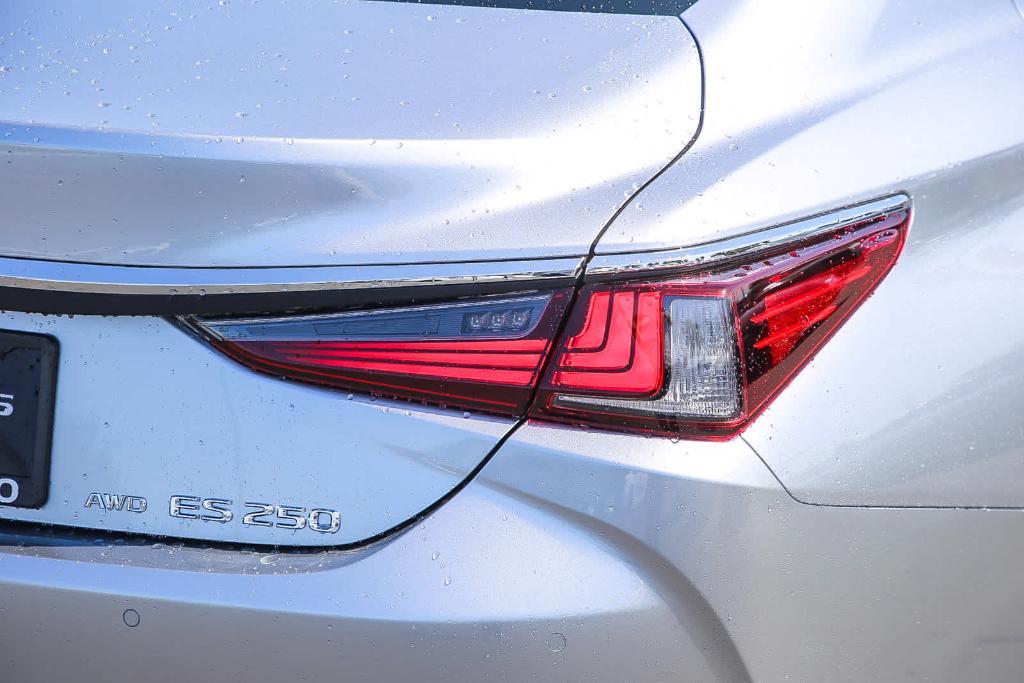 new 2024 Lexus ES 250 car, priced at $46,616