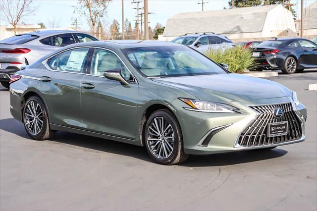 new 2025 Lexus ES 300h car, priced at $50,114