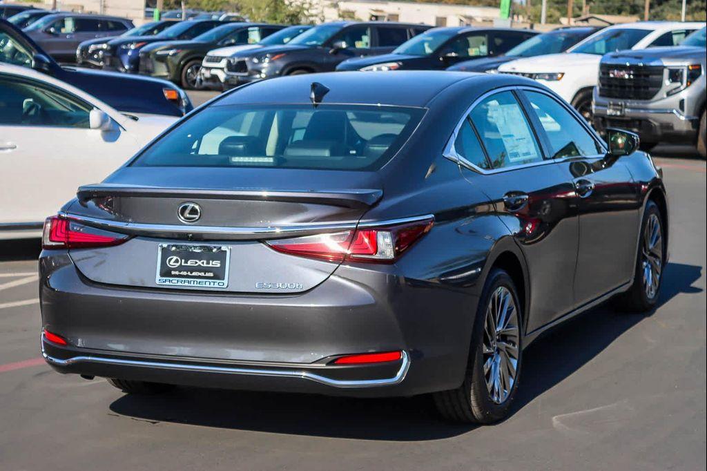 new 2025 Lexus ES 300h car, priced at $57,649