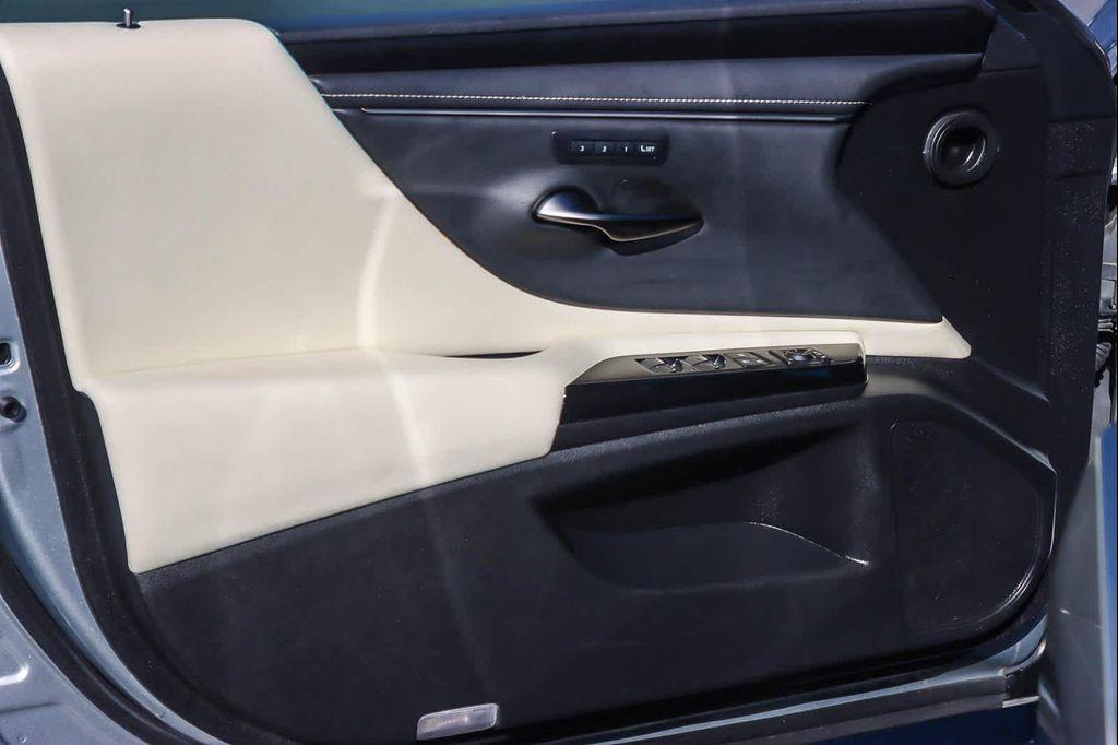 used 2022 Lexus ES 300h car, priced at $34,782