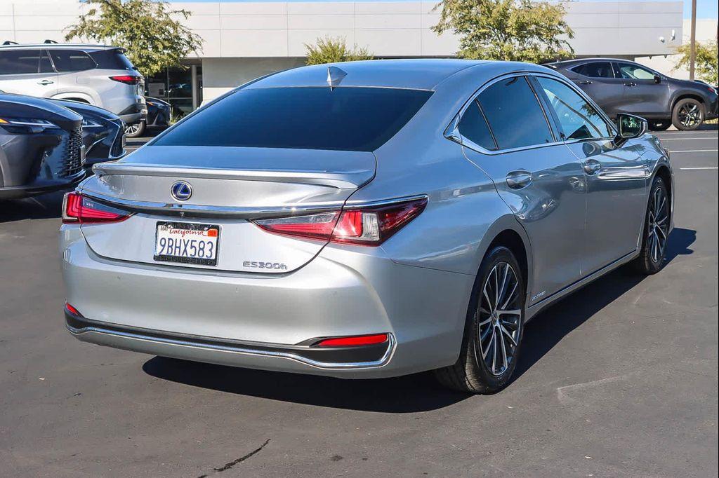 used 2022 Lexus ES 300h car, priced at $34,782