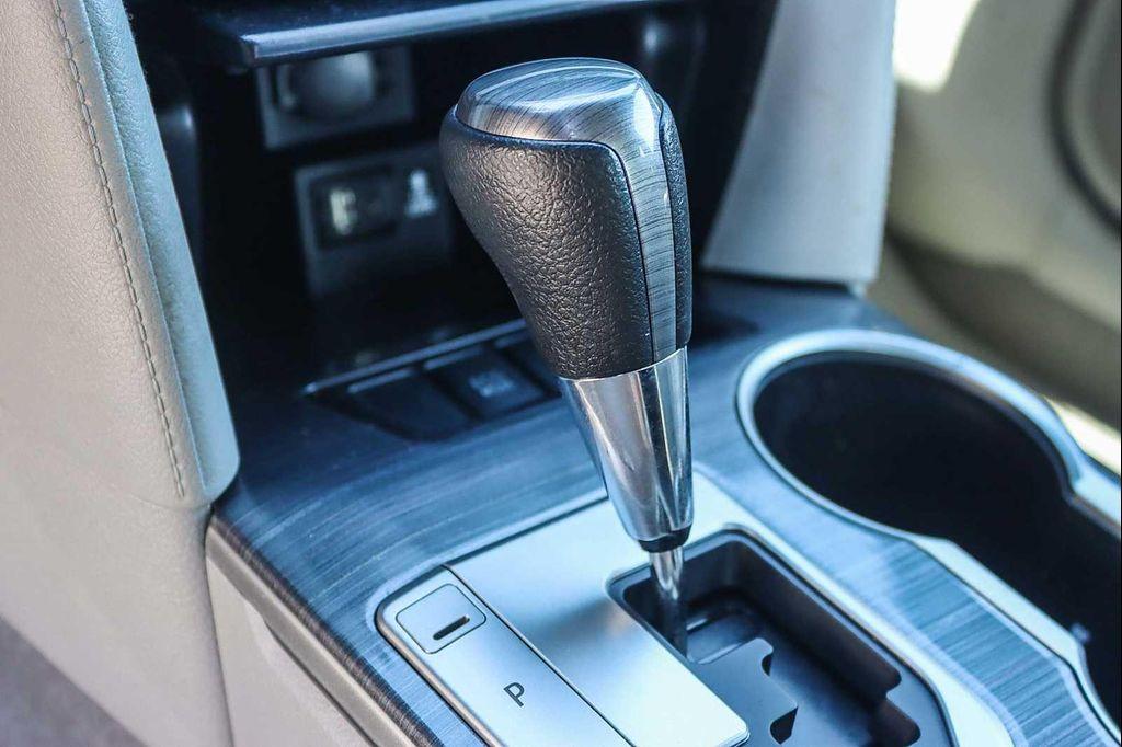 used 2014 Toyota Camry Hybrid car, priced at $15,291