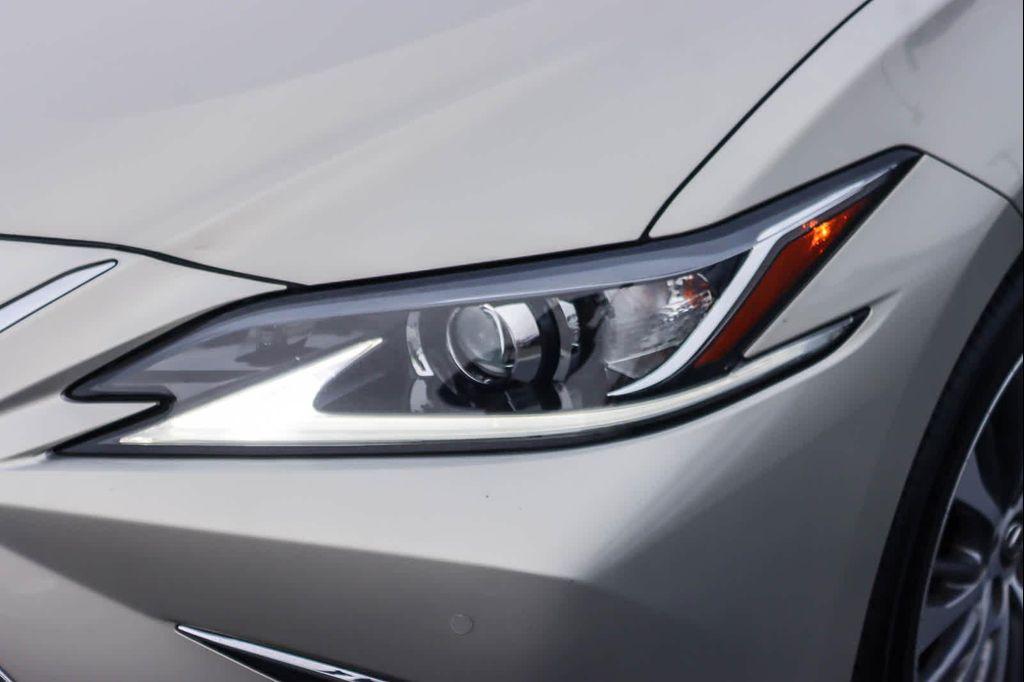 used 2021 Lexus ES 350 car, priced at $29,352