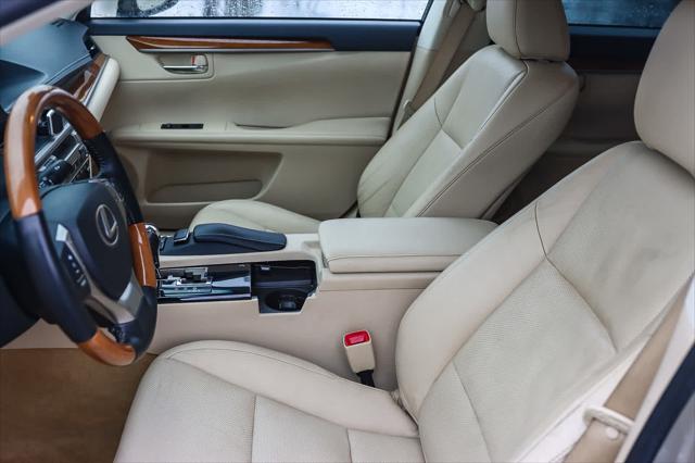 used 2014 Lexus ES 300h car, priced at $16,141