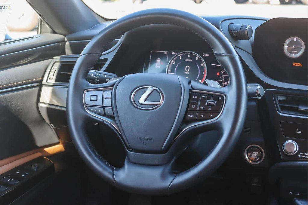 used 2022 Lexus ES 350 car, priced at $35,892