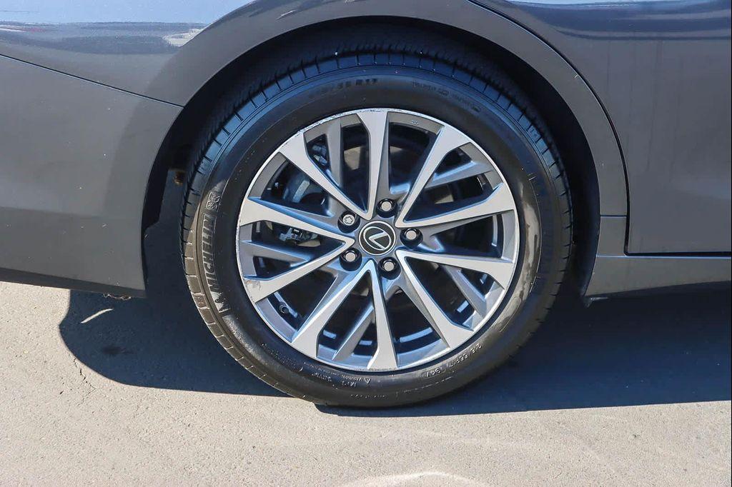 used 2022 Lexus ES 350 car, priced at $35,892