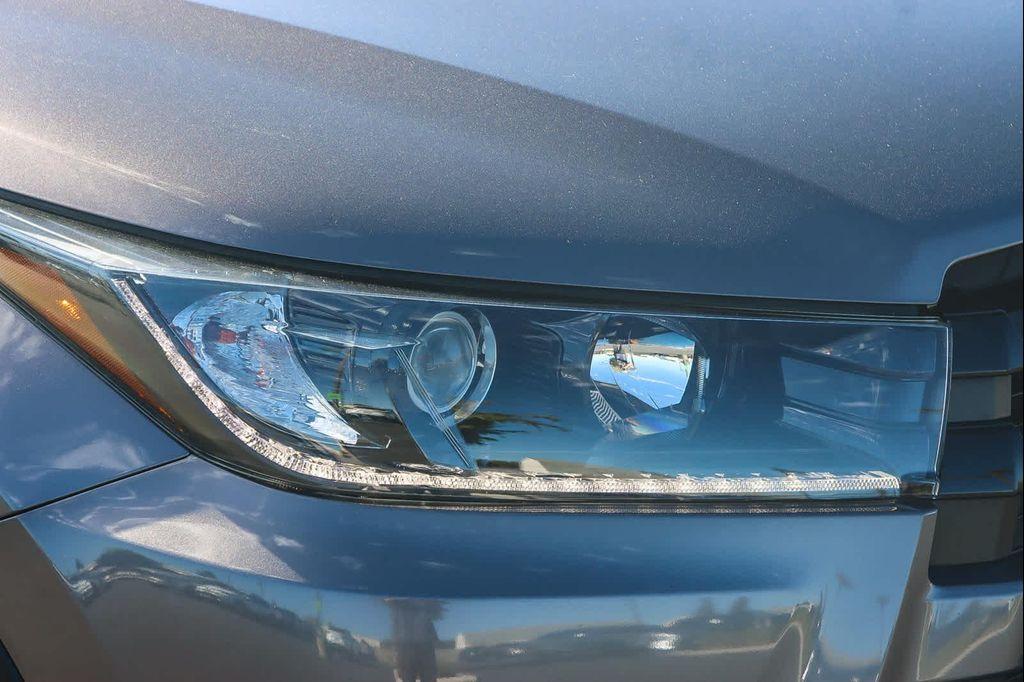 used 2019 Toyota Highlander car, priced at $27,242