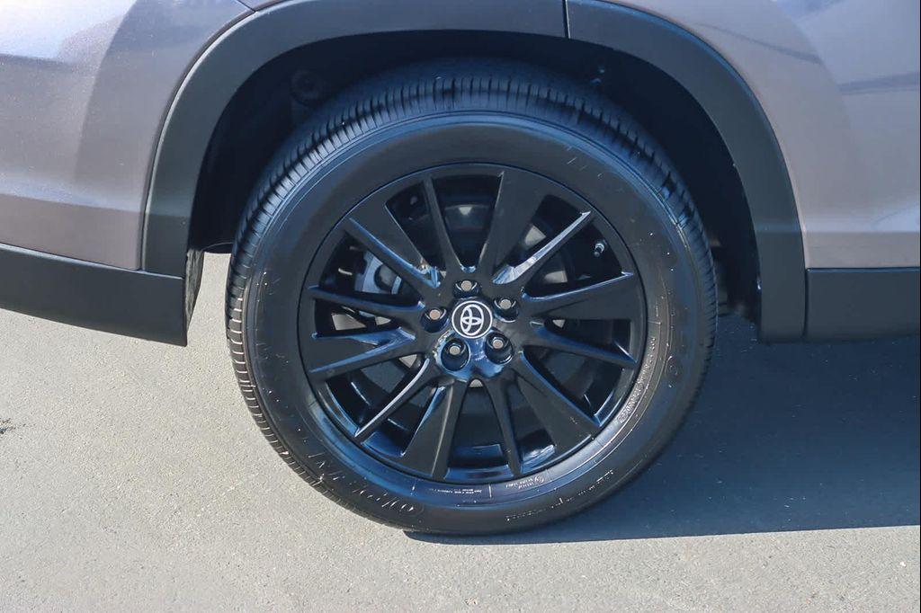 used 2019 Toyota Highlander car, priced at $27,242