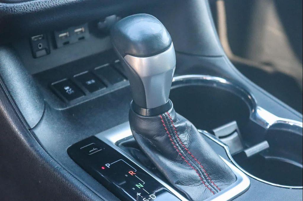 used 2019 Toyota Highlander car, priced at $27,242