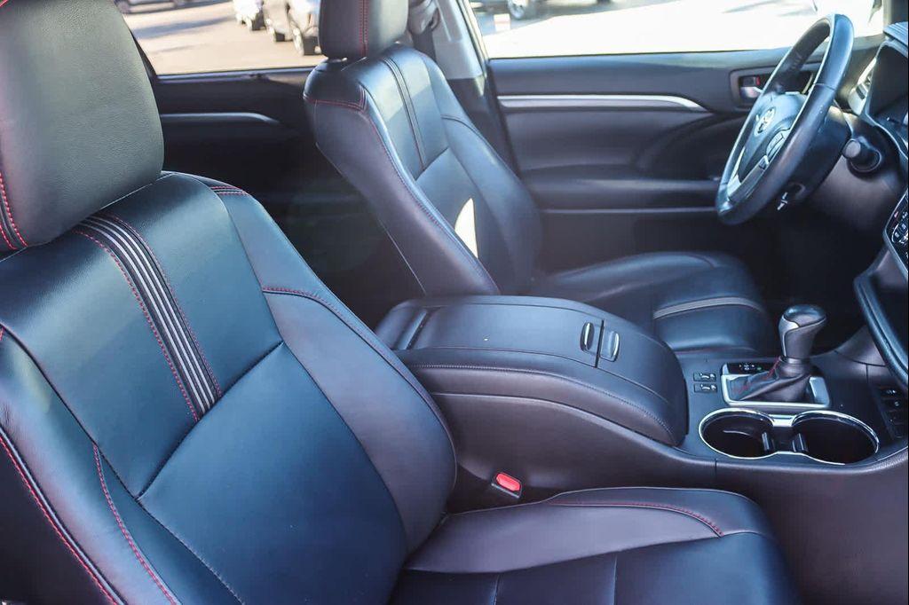 used 2019 Toyota Highlander car, priced at $27,242