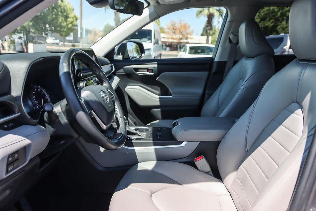 used 2023 Toyota Highlander car, priced at $31,765