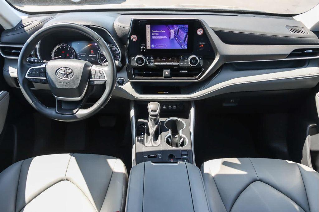 used 2023 Toyota Highlander car, priced at $31,765
