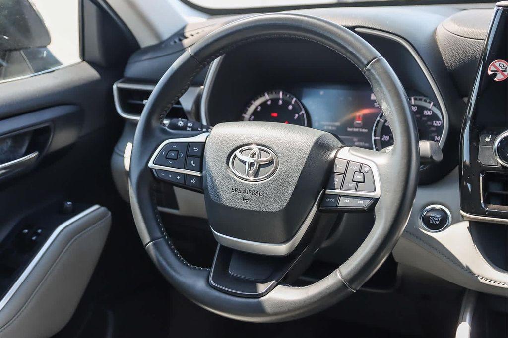 used 2023 Toyota Highlander car, priced at $31,765