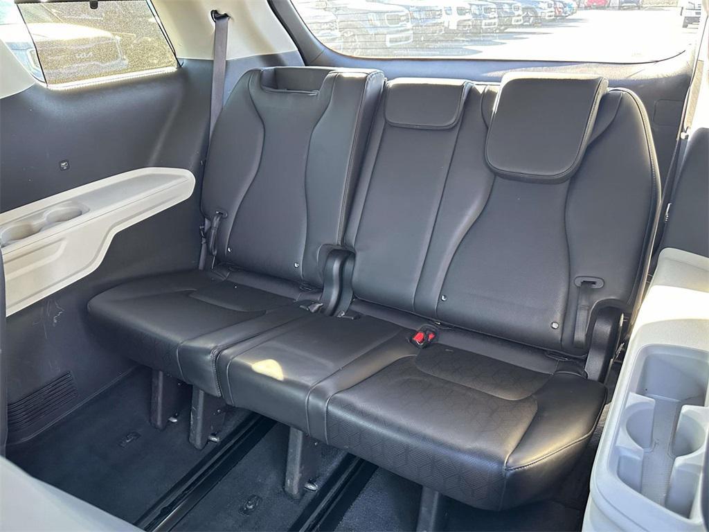 used 2022 Kia Carnival car, priced at $29,171