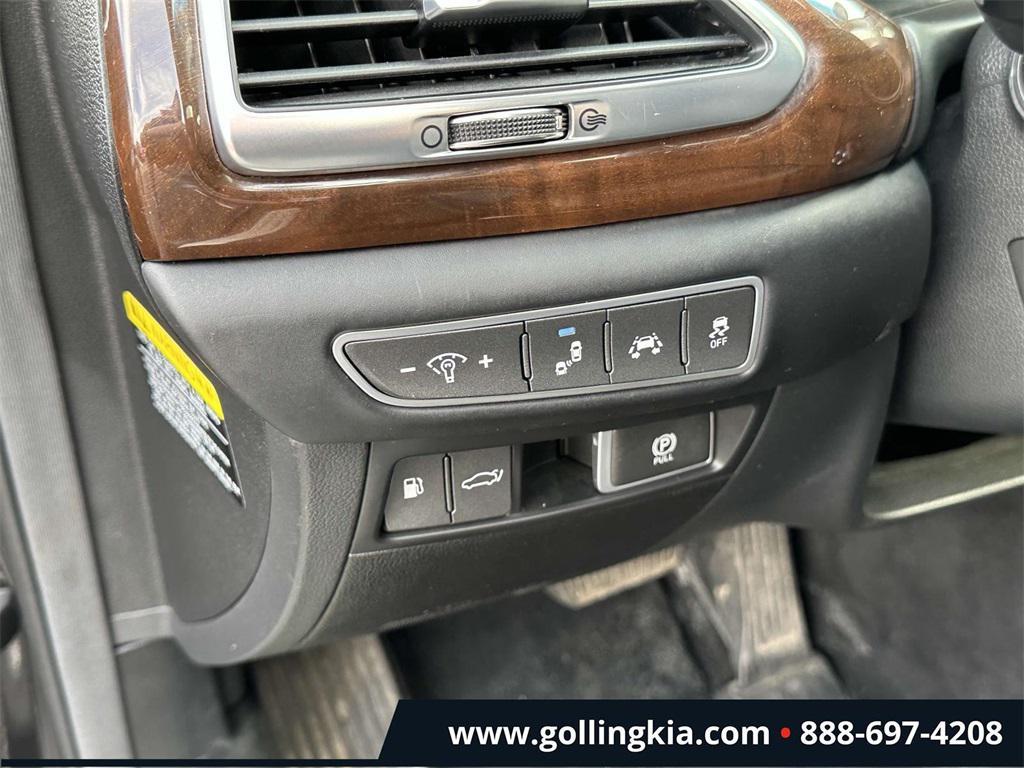 used 2019 Genesis G90 car, priced at $21,299