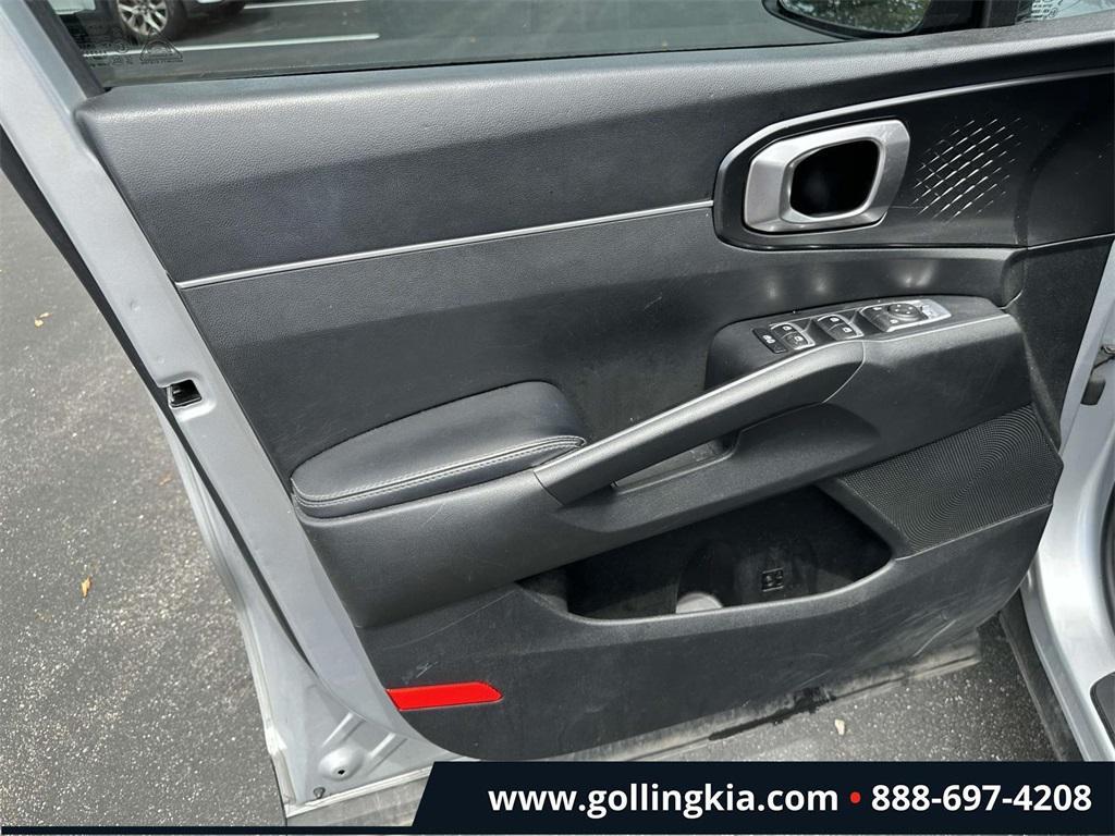 used 2021 Kia Sorento car, priced at $21,800